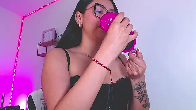 sweeet amy online show from September 17, 2025, 3:03 pm