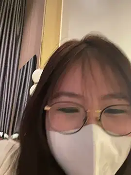 Onee-Chew online show from February 28, 2026, 12:39 pm