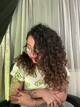 Samantha Bernardo online show from February 7, 2026, 3:10 am