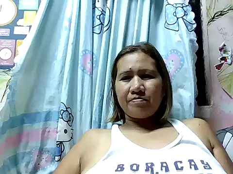 sweet smile4u online show from October 24, 2025, 9:28 am