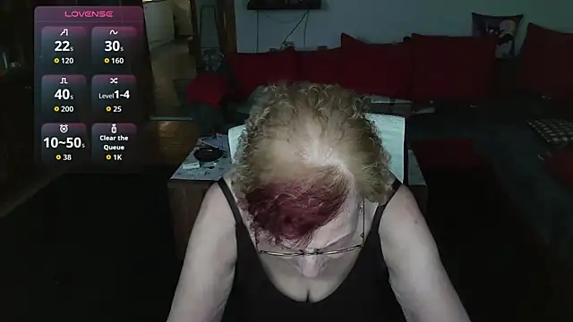 HeisseomaOriginal online show from February 11, 2026, 8:08 am