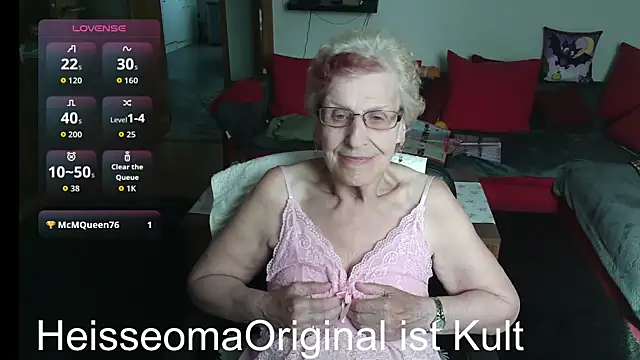 HeisseomaOriginal online show from June 2, 2026, 7:10 am