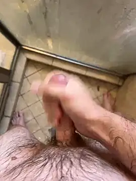 Snapshot of Lewdguy14 chatting on January 6, 2025, 6:20 pm Lewdguy14 online show from January 6, 2025, 6:20 pm