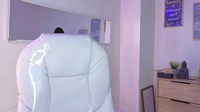 Snapshot of bluee_hazell chatting on March 13, 2026, 11:50 am bluee hazell online show from March 13, 2026, 11:50 am