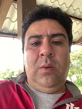 Snapshot of EmilianoGt chatting on October 24, 2025, 5:09 pm EmilianoGt online show from October 24, 2025, 5:09 pm