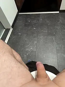 Snapshot of Andy7430 chatting on January 5, 2025, 9:37 am Andy7430 online show from January 5, 2025, 9:37 am