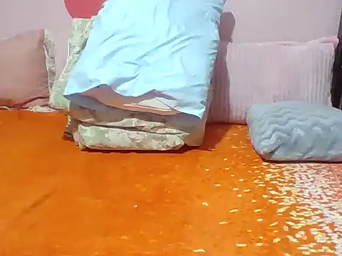 miss melis online show from December 15, 2025, 4:50 am