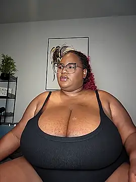 SexyHugeblackTitties online show from December 16, 2025, 3:00 am