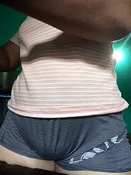 ValeriaSantos- online show from May 23, 2026, 4:33 pm