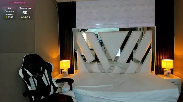 Linda4Petite online show from March 14, 2026, 6:13 pm