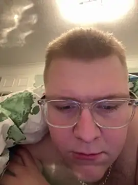 Snapshot of harryletsgo chatting on February 27, 2026, 12:21 am harryletsgo online show from February 27, 2026, 12:21 am
