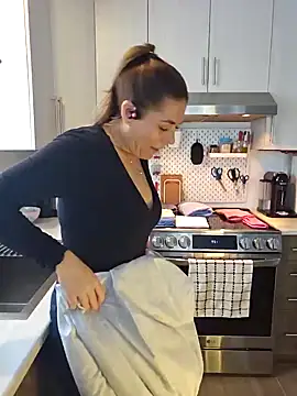 Ellie-L-Elizabeth online show from January 23, 2025, 2:39 pm