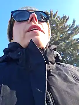 Ellie-L-Elizabeth online show from January 25, 2025, 3:20 pm