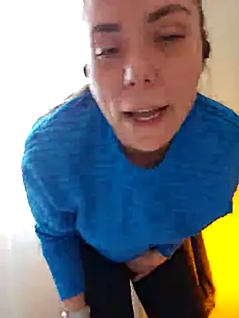 Ellie-L-Elizabeth online show from February 27, 2025, 5:26 pm