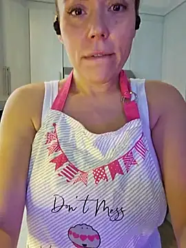 Ellie-L-Elizabeth online show from March 1, 2025, 2:02 pm