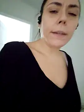 Ellie-L-Elizabeth online show from January 14, 2026, 5:40 pm