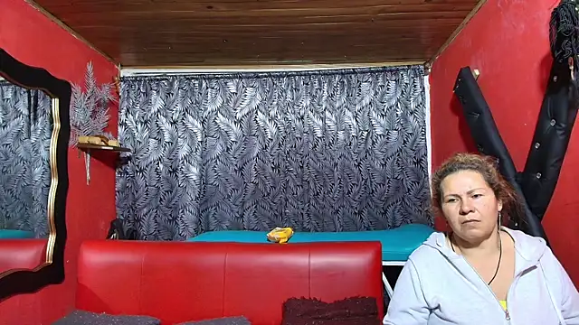 lesbiancuple online show from February 26, 2025, 12:16 am