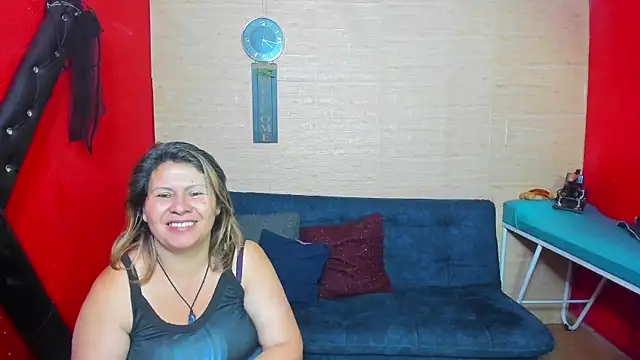 lesbiancuple online show from September 12, 2025, 8:53 pm