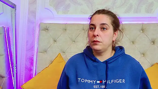 KarinaNoir online show from March 14, 2026, 5:13 am