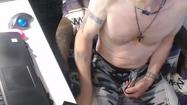 QueenDenizeAndTheCaptain online show from September 11, 2025, 3:39 am