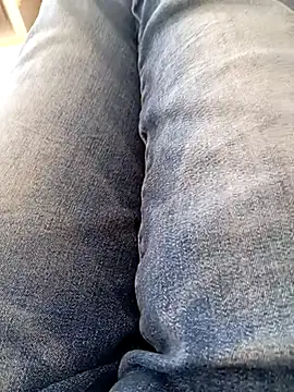 Snapshot of mickzizi chatting on March 19, 2025, 1:18 pm mickzizi online show from March 19, 2025, 1:18 pm