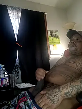 yellowwetfox online show from March 19, 2025, 3:29 pm