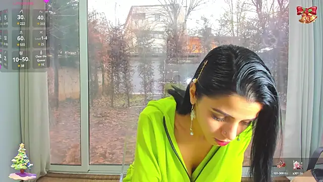 Snapshot of Sarabecker chatting on December 22, 2024, 10:06 am Sarabecker online show from December 22, 2024, 10:06 am