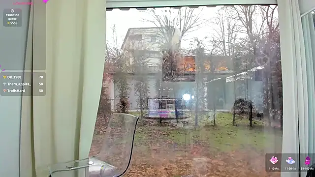 Snapshot of Sarabecker chatting on February 3, 2025, 11:20 am Sarabecker online show from February 3, 2025, 11:20 am