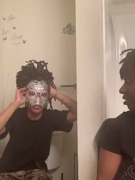 markquanna online show from April 18, 2026, 3:43 am