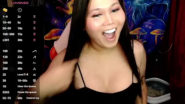 stacey wills44 online show from November 9, 2025, 3:43 pm