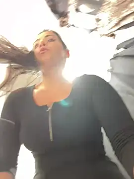 CrazzyChicks online show from March 16, 2025, 8:10 am