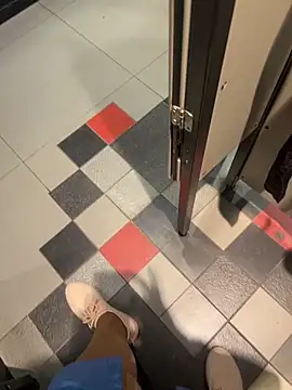 CrazzyChicks online show from September 25, 2025, 7:45 am