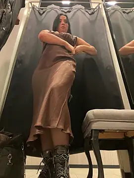 CrazzyChicks online show from October 8, 2025, 6:44 am