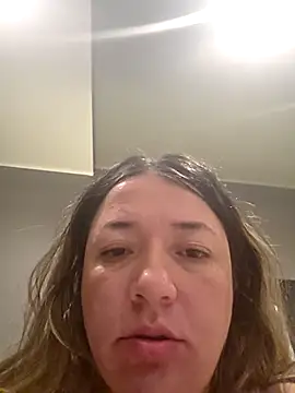 Snapshot of isabella_rossse chatting on February 3, 2026, 8:36 pm isabella rossse online show from February 3, 2026, 8:36 pm