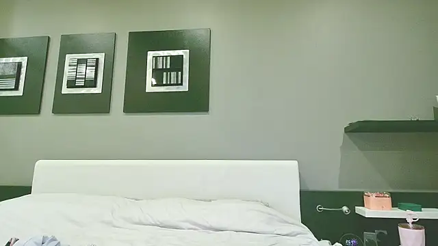 Snapshot of isabella_rossse chatting on April 7, 2026, 5:24 pm isabella rossse online show from April 7, 2026, 5:24 pm