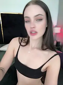 KarissaChantelle online show from December 3, 2024, 9:23 pm