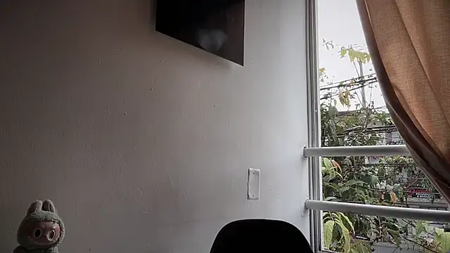 romeolovedark online show from December 21, 2025, 3:19 pm