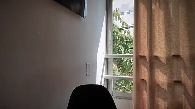 romeolovedark online show from February 9, 2026, 7:18 pm