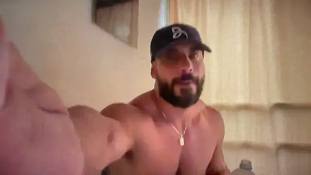 romeolovedark online show from April 1, 2026, 9:23 pm