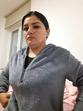 Snapshot of laura_dirtyhot chatting on January 8, 2025, 7:24 am laura dirtyhot online show from January 8, 2025, 7:24 am