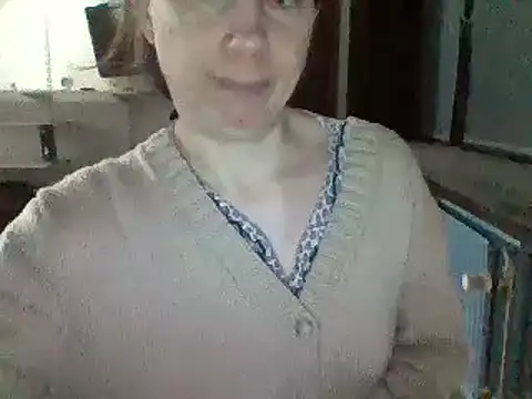 Moi Lina online show from January 1, 2025, 5:44 pm