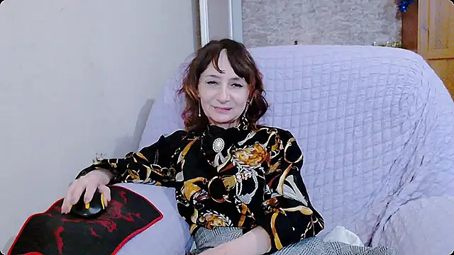 AnnieEltgant online show from December 30, 2024, 10:10 am