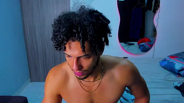 Snapshot of Kris_Khalifa69 chatting on December 14, 2025, 5:51 pm Kris Khalifa69 online show from December 14, 2025, 5:51 pm