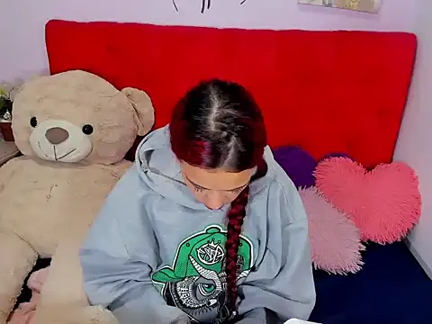 GiannaGoddes online show from January 15, 2025, 10:17 am