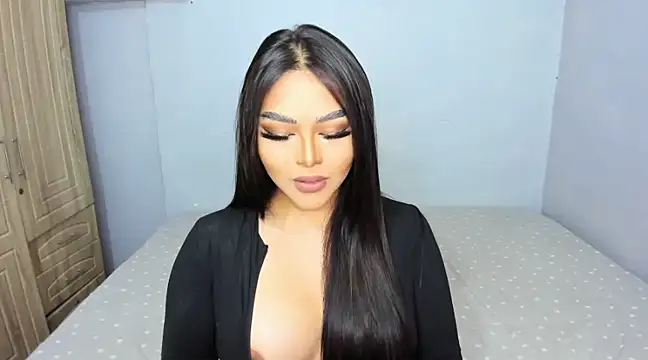 shantal r0mance online show from December 19, 2024, 2:23 am