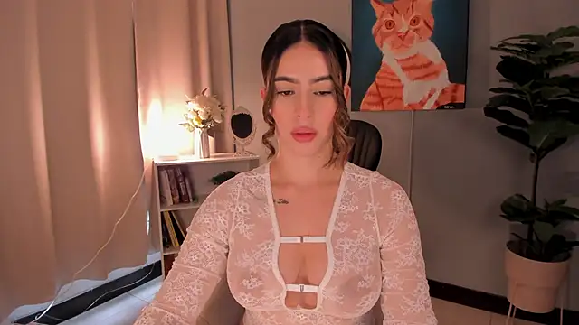 Snapshot of LiaPearce chatting on October 27, 2025, 12:20 pm LiaPearce online show from October 27, 2025, 12:20 pm