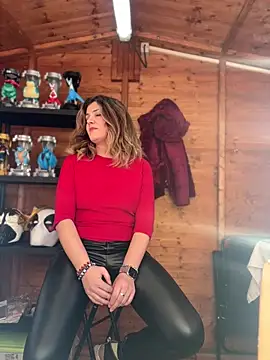 Snapshot of DaisyVibesss chatting on December 29, 2024, 1:38 pm DaisyVibesss online show from December 29, 2024, 1:38 pm