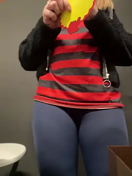 Snapshot of DaisyVibesss chatting on March 15, 2025, 1:51 pm DaisyVibesss online show from March 15, 2025, 1:51 pm