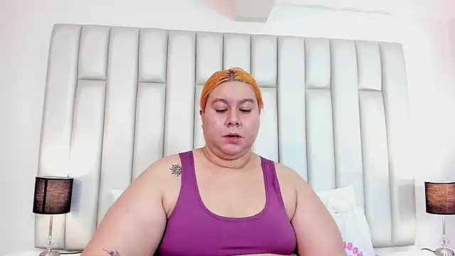 aandreaperez online show from March 3, 2025, 11:33 am