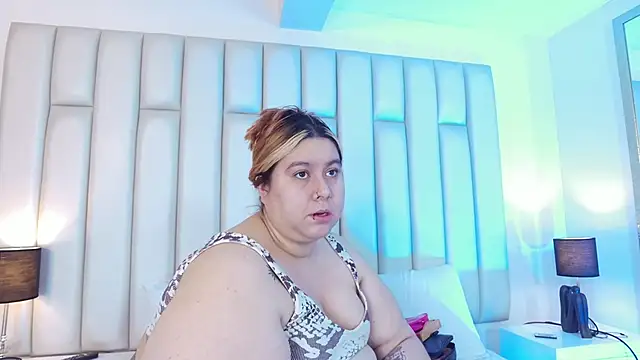 aandreaperez online show from March 14, 2026, 11:48 am